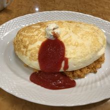 スフレタイプのオムライス