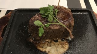 赤身のお肉は柔らかいです