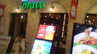 お店の中はとてもイタリアンなインテリア