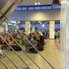 待合場にも沢山の人