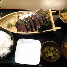 カツオのたたき定食750円です