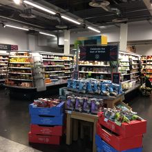 スーパーなんかもあります