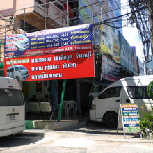 ロットトォーの中継地点です。いろいろな方面に向け走ります。