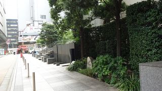 日本の風情が演出されたおしゃれな散策路