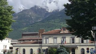 雪山に囲まれた終着駅