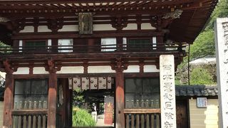 街道の鳥居からでも車で行けますが