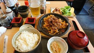 ビールと十和田バラ焼きと唐揚げ