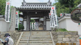 知多四国第２６番札所のお寺です。