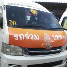 ミニバスは、早く、小回りがきいて、料金が安いのが特徴です。