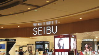 日曜日、美人客が一杯。