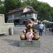 ベルンの象徴のクマを見れます。