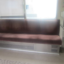 大野町→尾張横須賀で乗車した普通列車内の様子（ロング）