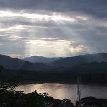 雲が多くて残念