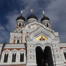 アレクサンドルネフスキー大聖堂です