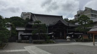 駅からすぐです