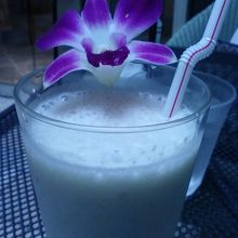 お花が綺麗です。 ６７０円でした。