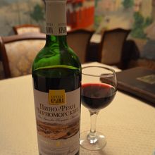 ロシアワインをいただきました。