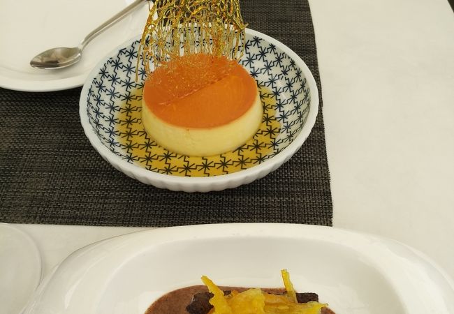 アズール タパス ラウンジ