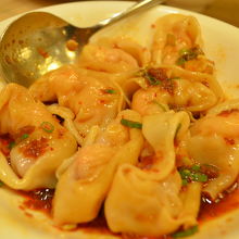 名前を忘れたけど、ちょっとピリ辛のタレを和えたこいつも美味。