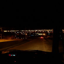 バスの車窓から見たエル・カラファテ市内の夜景