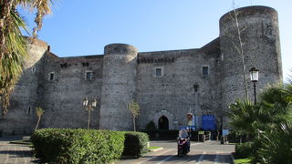 ウルシーノ城内市立博物館