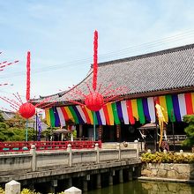 聖霊会舞楽大法要の日、五色幕が掛けられた『六時礼讚堂』