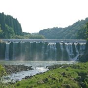 産業遺跡の滝