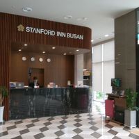 フロント前ロビーには椅子が少ない