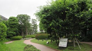 横浜駅西口の駅ビル