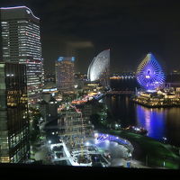 部屋からの横浜港夜景