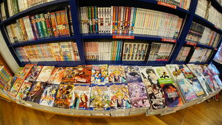 プラナカンの本を探しに店内散策