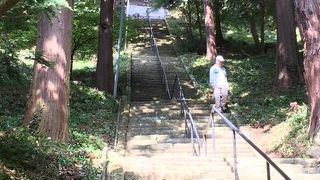 本殿絵の階段がすごい