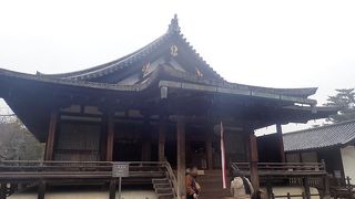 聖徳太子尊像を安置した聖霊院