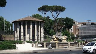 真実の口のほかにも見どころあり