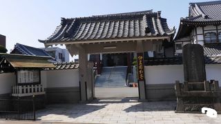 三島の街中にある寺院