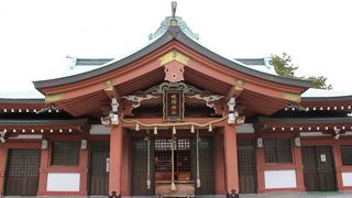 今治城天守の横にある神社