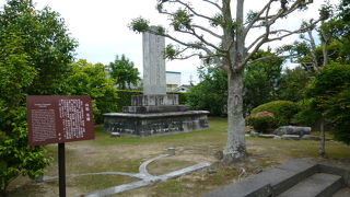 立派な石碑だわー