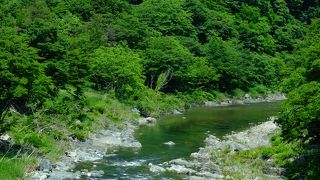 2018年6月現在、河口に防災用水門を建設中