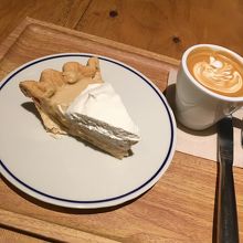 バナナパイとカフェラテ