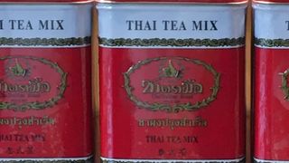 暑い日にはついつい寄っちゃう。駅改札外側の店