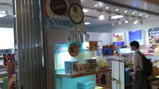 ANA FESTA B1フロア ギフトショップ