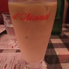 飲みものも付いて1000円なり