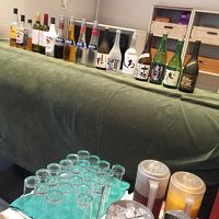 18時～20時の間、一人１杯のみでドリンクサービス