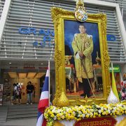 新国王の生誕祭が開催