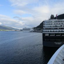 クルーズ船の船着き場に観光案内所はあります。