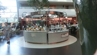 ホテルの朝食をいただきました