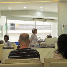 看護スタッフがてきぱきと対応してくれます。英語が通じます。