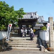 知多四国第２２番札所のお寺です。
