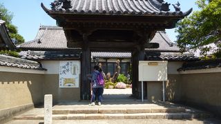 知多四国第２４番札所のお寺です．