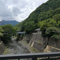 里山の小川